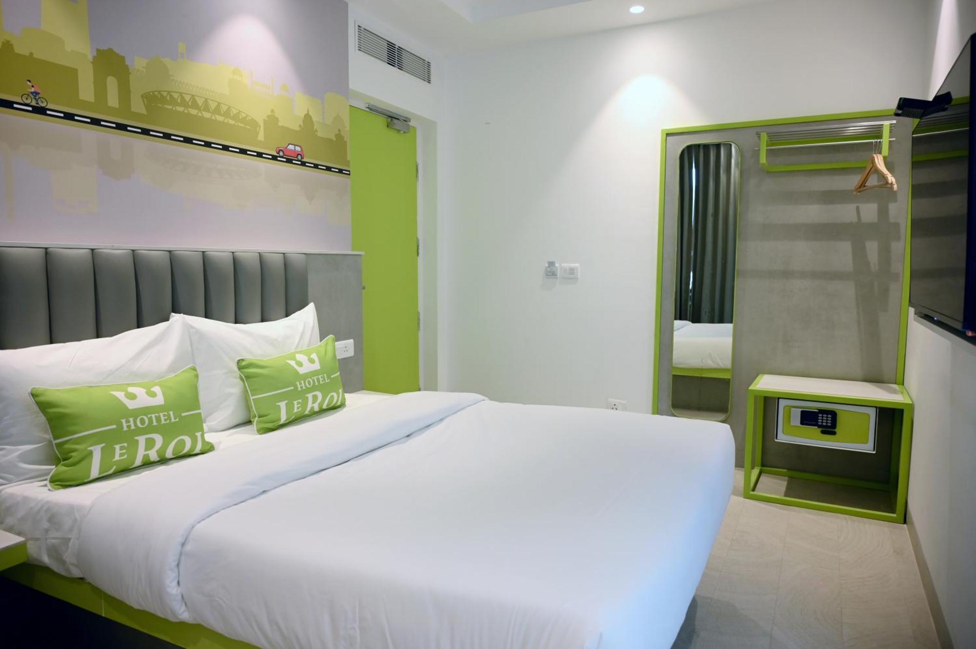Hotel Le Roi Express Karol Bagh デリー エクステリア 写真