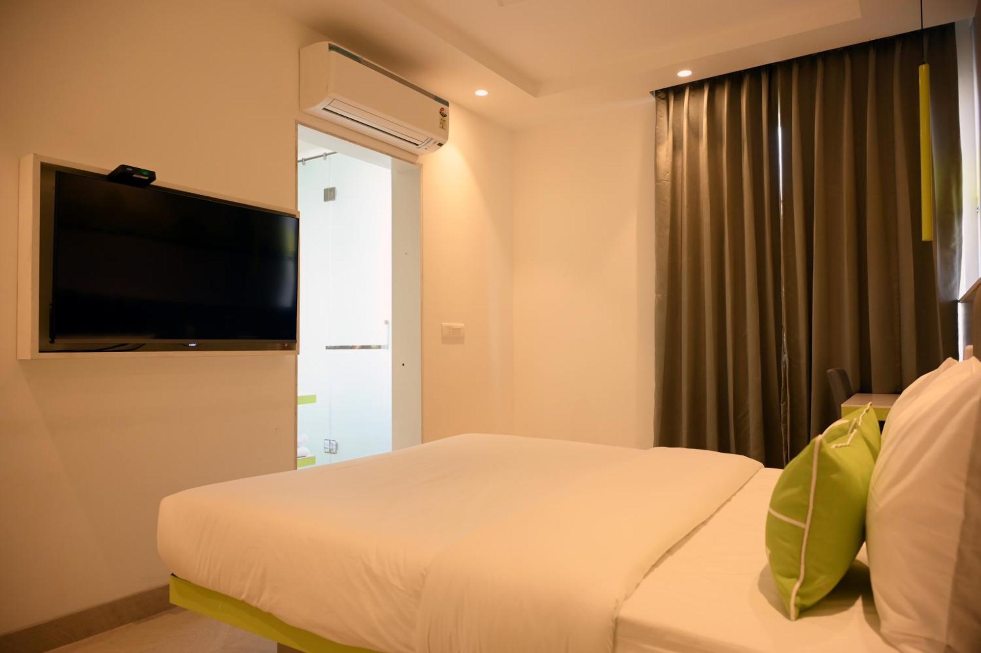 Hotel Le Roi Express Karol Bagh デリー エクステリア 写真