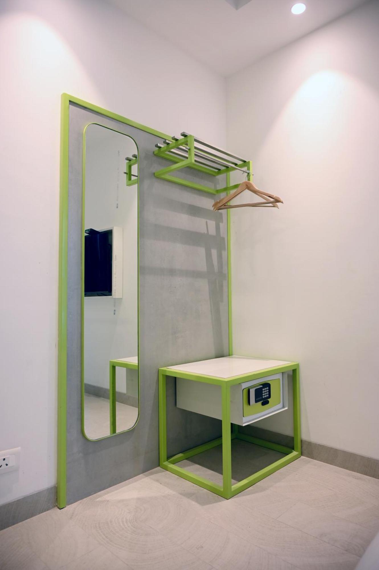 Hotel Le Roi Express Karol Bagh デリー エクステリア 写真