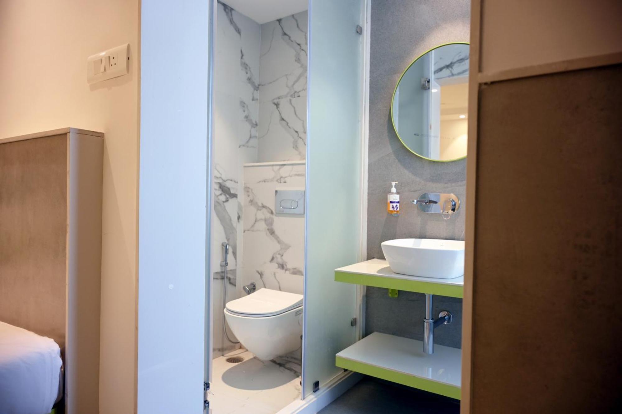 Hotel Le Roi Express Karol Bagh デリー エクステリア 写真